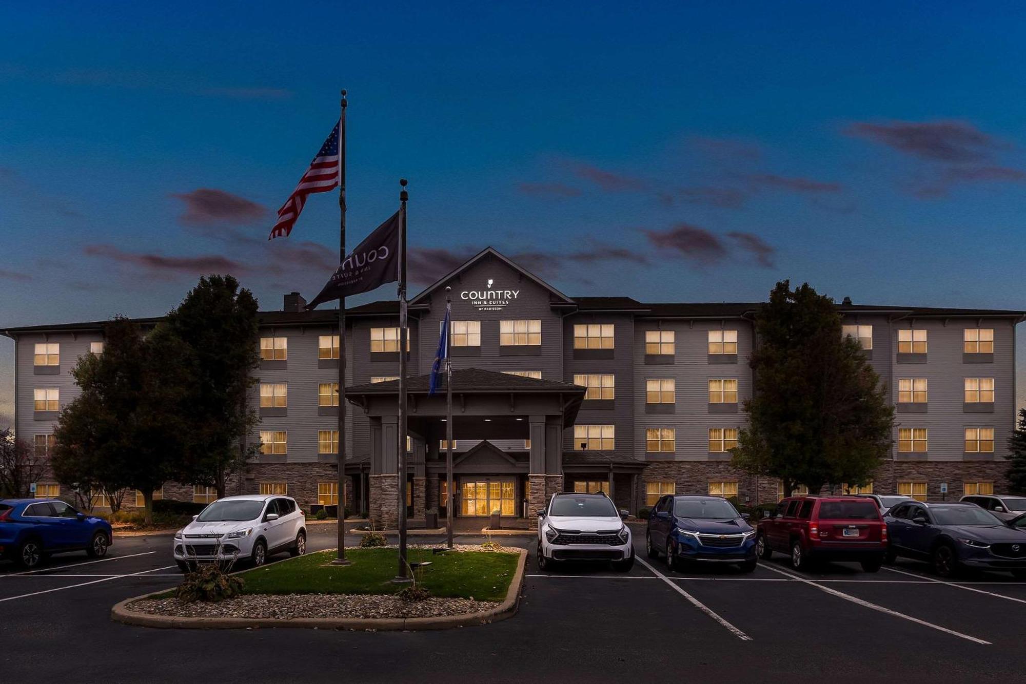Country Inn & Suites By Radisson, Portage, In Exteriör bild
